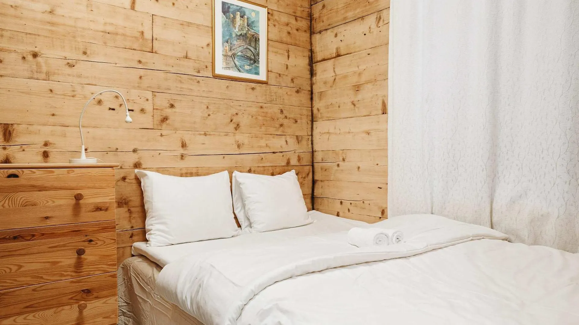 Dinbnb Home - History Meets Modern I 3-Story Bergen House Holiday home