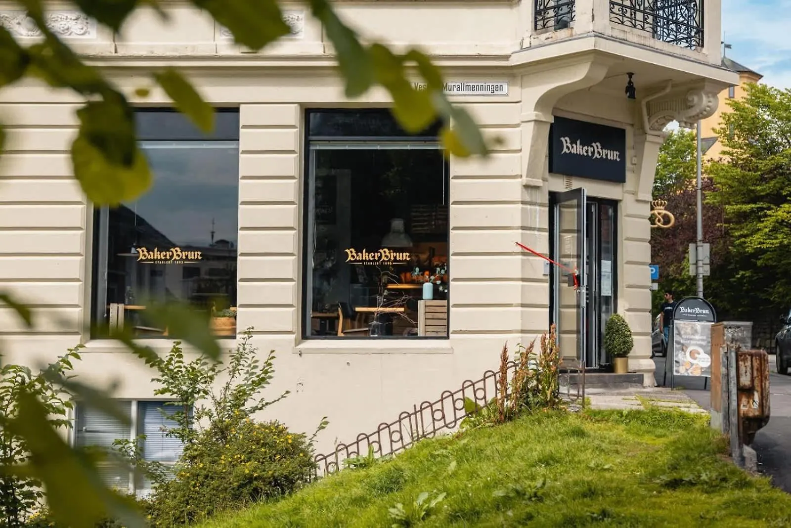 Dinbnb Home - History Meets Modern I 3-Story Bergen House