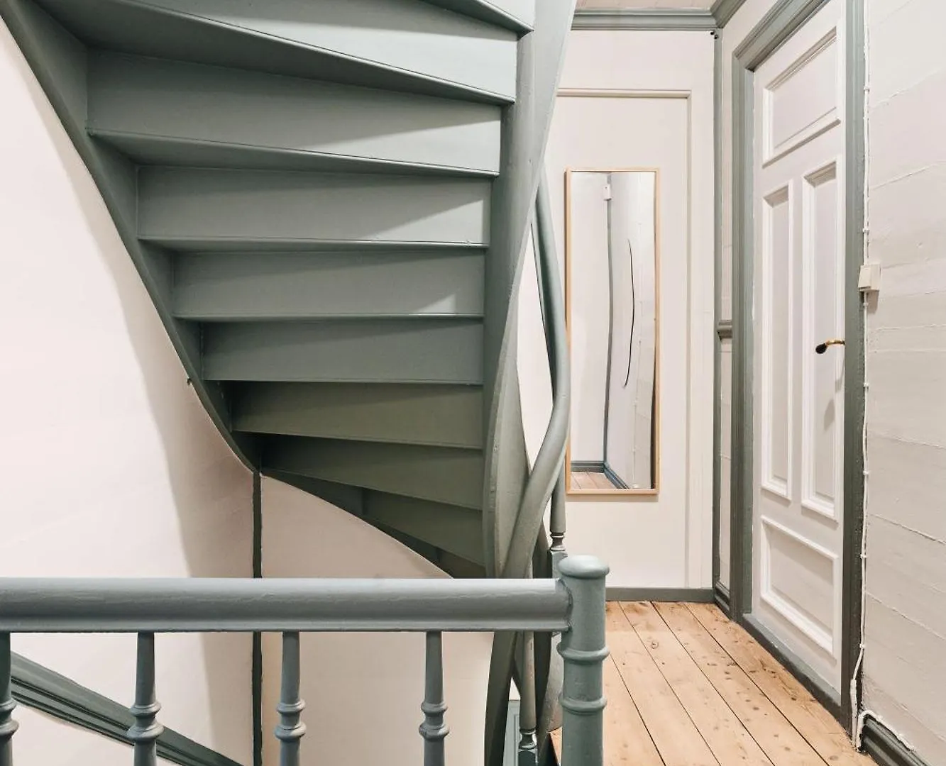 Dinbnb Home - History Meets Modern I 3-Story Bergen House 0*,  Norway