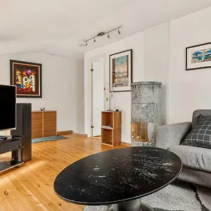  Apartment Dinbnb I Historical Two-floor With Rooftop Panorama I 1645 Heritage