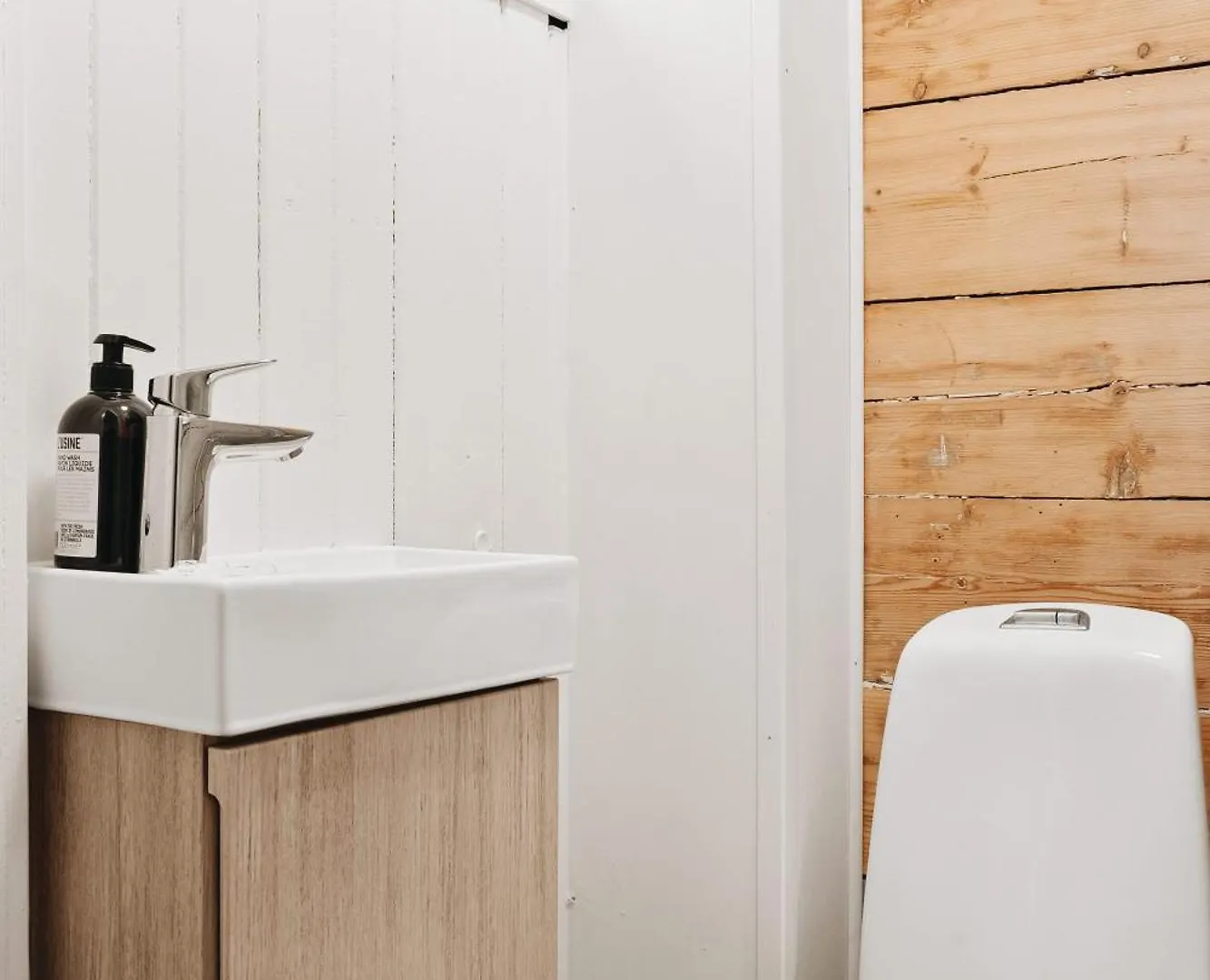 Dinbnb Home - History Meets Modern I 3-Story Bergen House Feriehus
